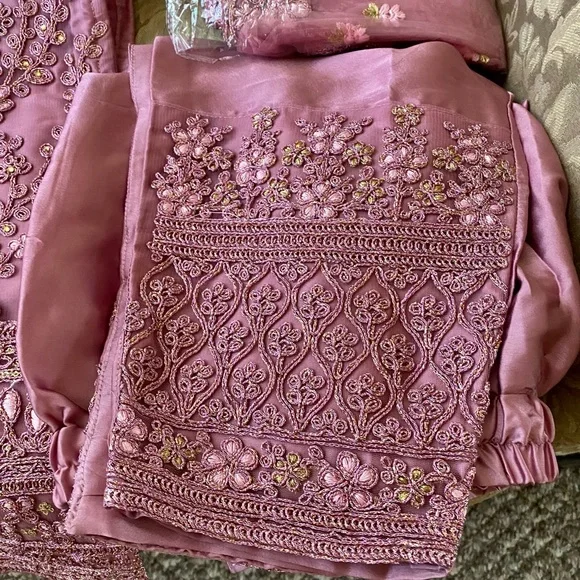 Delisa 3pc Salwar kameez dupatta Embroidered new - Picture 4 of 12